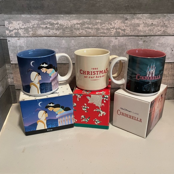 Disney Vintage Aladdin, Cinderella & 1995 Christmas mug bundle- NEW - Picture 4 of 4